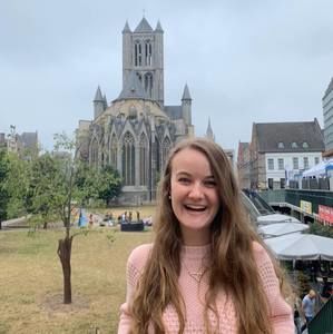 Meet your Posher, Alexandra